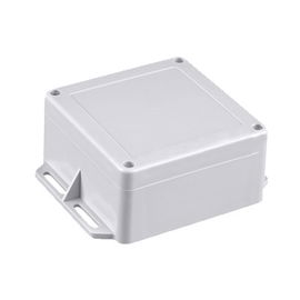 Gabinete Plástico Gris para Exterior (IP65) de 120 x 120 x 60 mm Cierre por Tornillos. Gabinete Plástico Gris para Exterior (IP65) de 120 x 120 x 60 mm Cierre por Tornillos.