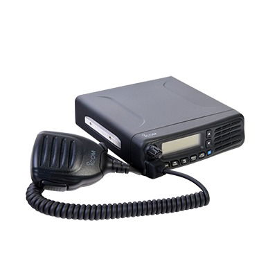 VHF Air Band Transceivers Tx/Rx 118.000-136.992 MHz, 200 Memory Channels, LCD Full Dot-Matrix: Microphone HM-161 and installation accessories included