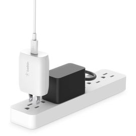 Belkin - Battery charger - 18 Watt - Cellular phone - Lithium - Para Universal - F7U096dq04-WHT
