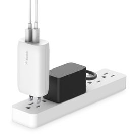 Belkin Wall Charger - Adaptador de corriente - 30 vatios - 6 A - PD - 2 conectores de salida (USB, USB-C) - en el cable: Lightning - blanco