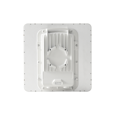 PTP-550  Hasta 1.36 GBps / 5.150 - 5.950 GHz / 802.11 AC Wave 2  MU-MIMO 4: 4x4 / BackHaul con Antena Integrada (Alta ganancia 23 dBi)  -  C050055H010A