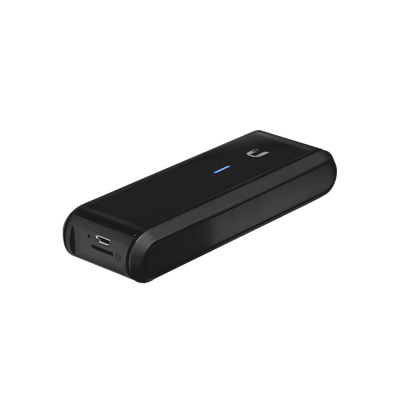 Ubiquiti Networks CRM Point™, dispositivo para administrar localmente toda su red airMAX y airMAX AC desde un punto central