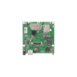 Tarjeta Inalámbrica y router en 2.4 GHz 802.11 b/g/n,  64 MB de RAM, 1 Puerto Gigabit Ethernet, Nivel de Licencia 4