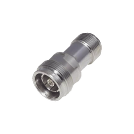 Adaptador en Línea de Conector 4.3-10 Hembra a N Hembra, Bronce Blanco/ Plata/ Teflón.
