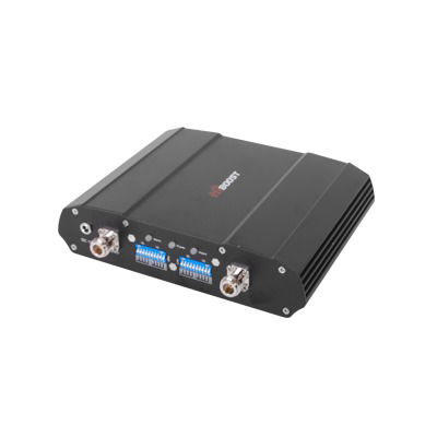 Amplificador de señal celular de Doble Banda, especial para 3G y 2G, cubre áreas de hasta 2500 metros cuadrados. Amplifica las bandas de frecuencia de 850 MHz (Banda 5) y 1900 MHz (Banda 2), con una ganancia máxima de 70dB.