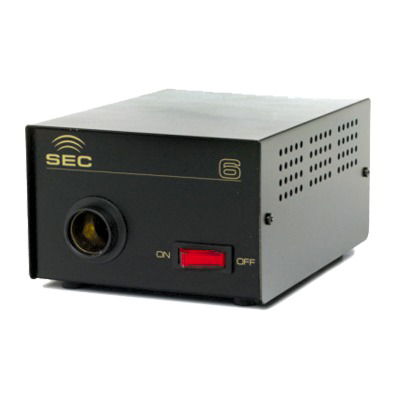 Fuente Linear Samlex, 13.8Vcd , corriente máxima 6 A.