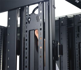 APC Basic Rack-Mount PDU - Unidad de distribución de alimentación (montaje en bastidor) - CA 120 V - 2.4 kW - input: NEMA L5-20 - conectores de salida: 24 (NEMA 5-20) - 3.1 m cable - negro - para P/N: SMX1000C, SMX1500RM2UC, SMX1500RM2UCNC, SMX750C, 