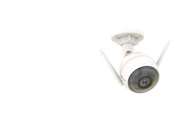 Bala IP 2 Megapixel / Inalámbrica / Lente 2.8 mm / 30 mts IR / Grabación en la Nube / Audio de Dos Vías / Sirena / Luz Blanca / Ranura para Memoria / Exterior. Bala IP 2 Megapixel / Inalámbrica / Lente 2.8 mm / 30 mts IR / Grabación en la Nube / Audio de Dos Vías / Sirena / Luz Blanca / Ranura para Memoria / Exterior.