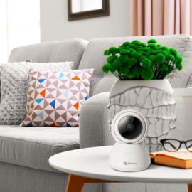 Cámara de seguridad Wi-Fi / Ethernet Full HD robotizada con seguidor de movimiento