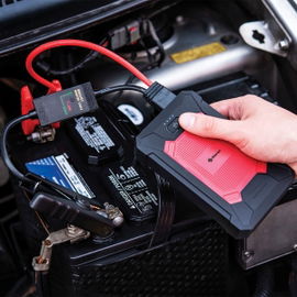 Arrancador para auto compacto, power bank y linterna LED