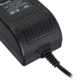 Eliminador regulado de 3 a 12 Vcc, 2,5 A con puntas intercambiables. Eliminador regulado de 3 a 12 Vcc, 2,5 A con puntas intercambiables.