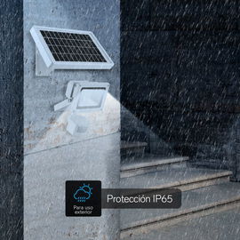 Reflector LED con sensor de movimiento, panel solar y batería recargable