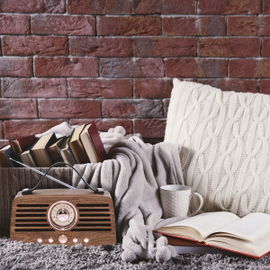 Bocina Bluetooth* retro con radio FM y reproductor USB/microSD Bocina Bluetooth* retro con radio FM y reproductor USB/microSD