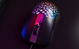 Mouse gamer SWARM Xtech - 6 botones para videojuegos - RBG - 6400 DPI - Cable antienredos