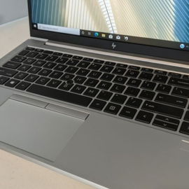 HP EliteBook 840 G8 Notebook - Intel Core I5 1135G7 / 2.4 GHz - Win 10 Pro 64 Bits (Incluye Licencia De Win 11 Pro) - Iris Xe Graphics - 8 GB RAM - 512 GB SSD NVMe, HP Value - 14 HP EliteBook 840 G8 Notebook - Intel Core I5 1135G7 / 2.4 GHz - Win 10 Pro 64 Bits (Incluye Licencia De Win 11 Pro) - Iris Xe Graphics - 8 GB RAM - 512 GB SSD NVMe, HP Value - 14