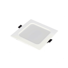 Spot Cuadrado Empotrable / 12 x 12 cm / Luz Fría / 110 V / 6 W / 420 lúmenes / 25000 hrs / Ángulo de apertura 120° / IP20