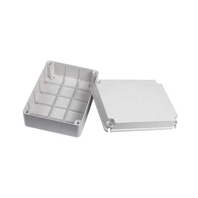 Gabinete de Plástico IP55 (190 X 240 X 95 mm). Protección EMI.
