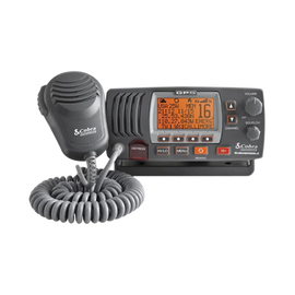 Radio móvil marino VHF clase D con antena interna de GPS, función de megafonía y grabador automático de 20 segundos de audio recibido. cuenta con los canales Internacionales, de Canadá y Estados Unidos