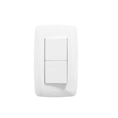Placa con 2 Interruptores Escalera 10 A/ 127 V CA ~ 60 Hz /  1 1/2 Módulos / Color Blanco.