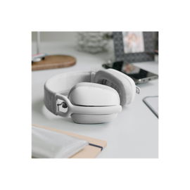 Auriculares Inalámbricos Zone Vibe para Negocios, Logitech Bluetooth, micrófono con cancelación de ruido, USB-A, USB-C, certificados por Microsoft Teams, Mac/PC. Color Grafito Auriculares Inalámbricos Zone Vibe para Negocios, Logitech Bluetooth, micrófono con cancelación de ruido, USB-A, USB-C, certificados por Microsoft Teams, Mac/PC. Color Grafito
