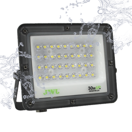 Reflector Tipo Lupa 30 W / Flujo luminoso 3 000 lm / 110 - 240 Vca~ 60Hz /  Dimensiones 150 x 125 x 22 mm / Uso en exterior IP66.