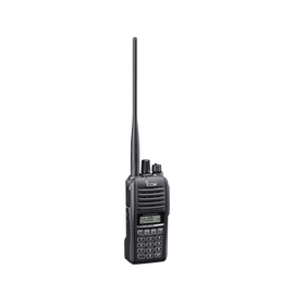 Radio portátil doble banda VHF/UHF, con 5 W de potencia de RF en ambas bandas.