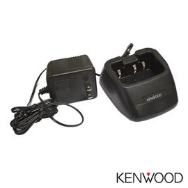 Cargador Estándar de Escritorio. Para Batería KNB-14 y KNB-15A.
