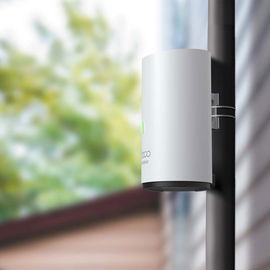 Router Inalámbrico MESH Exterior para Hogar / Doble Banda Wi-Fi 6 AX3000 Mbps / 2 Puerto Gigabit WAN/LAN / Puertos PoE 802.3 af/at Entrada / 2 Antenas Internas / Protección IP65 / Administración Mediante la App Deco (iOS, Android)