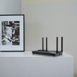Router WiFi 6 doble banda AX 1800 Mbps / MU-MIMO y OFDMA / 1 Puerto WAN 10/100/1000 Mbps / 4 Puertos LAN 10/100/1000 Mbps / 4 Potentes Antenas / Compatible con EasyMESH Router WiFi 6 doble banda AX 1800 Mbps / MU-MIMO y OFDMA / 1 Puerto WAN 10/100/1000 Mbps / 4 Puertos LAN 10/100/1000 Mbps / 4 Potentes Antenas / Compatible con EasyMESH