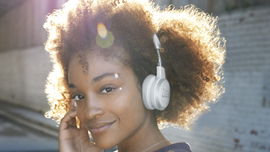 JBL LIVE 460NC - Auriculares con diadema con micro - en oreja - Bluetooth - inalámbrico, cableado - cancelación de sonido activo - conector de 3,5 mm - negro JBL LIVE 460NC - Auriculares con diadema con micro - en oreja - Bluetooth - inalámbrico, cableado - cancelación de sonido activo - conector de 3,5 mm - negro
