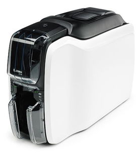 Zebra ZC100 - Impresora de tarjetas de plástico - color - transferencia térmica / sublimación de tinte - CR-80 Card (85.6 x 54 mm) - 300 ppp - hasta 700 tarjetas/hora (monocromo) / hasta 150 tarjetas/hora (color) - capacidad: 100 tarjetas - USB 2.0