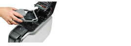 Zebra Impresora de Credenciales ZC300 Dual Sided US Cord USB & Ethernet KIT que Incluye Windows Driver CardStudio 2.0 (Standard) SW de diseño 200 PVC tarjetas YMCKOK ribbon ( para 200 imágene