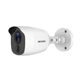 Bala FLASH TURBOHD 2 Megapixel (1080p) (LED Blancos Intermitentes) / PIR (Evita Falsas Alarmas) / 2 Megapixel / 20 mts IR EXIR / Lente 2.8 mm / IP67 / Salida de Alarmas