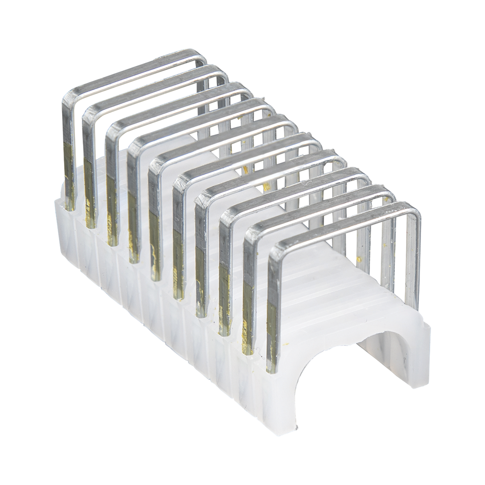 Grapas con Aislamiento,  para Cables NM (Romex®) como 14/3, 14/3G, 12/3 y otros cables de hasta 11/32'' × 19/32'' (9 mm × 15 mm).