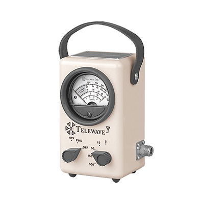 Wattmetro para Radiofrecuencia de Banda Ancha, 20-1000 MHz, en escalas de 5, 15, 50, 150 y 500 Watt. Wattmetro para Radiofrecuencia de Banda Ancha, 20-1000 MHz, en escalas de 5, 15, 50, 150 y 500 Watt.