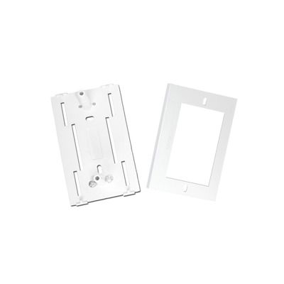Soporte y tapa universal color blanco de PVC auto extinguible, para canaleta TEK100 (5595-10001) Soporte y tapa universal color blanco de PVC auto extinguible, para canaleta TEK100 (5595-10001)