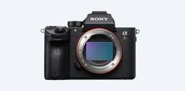 Cámara full-frame de 35 mm α7R III con enfoque automático Cámara full-frame de 35 mm α7R III con enfoque automático
