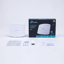Punto de Acceso Omada de doble banda 802.11ac, MU-MIMO, PoE 802.3af y PoE Pasivo, soporta hasta 100 clientes, hasta 1350 Mbps